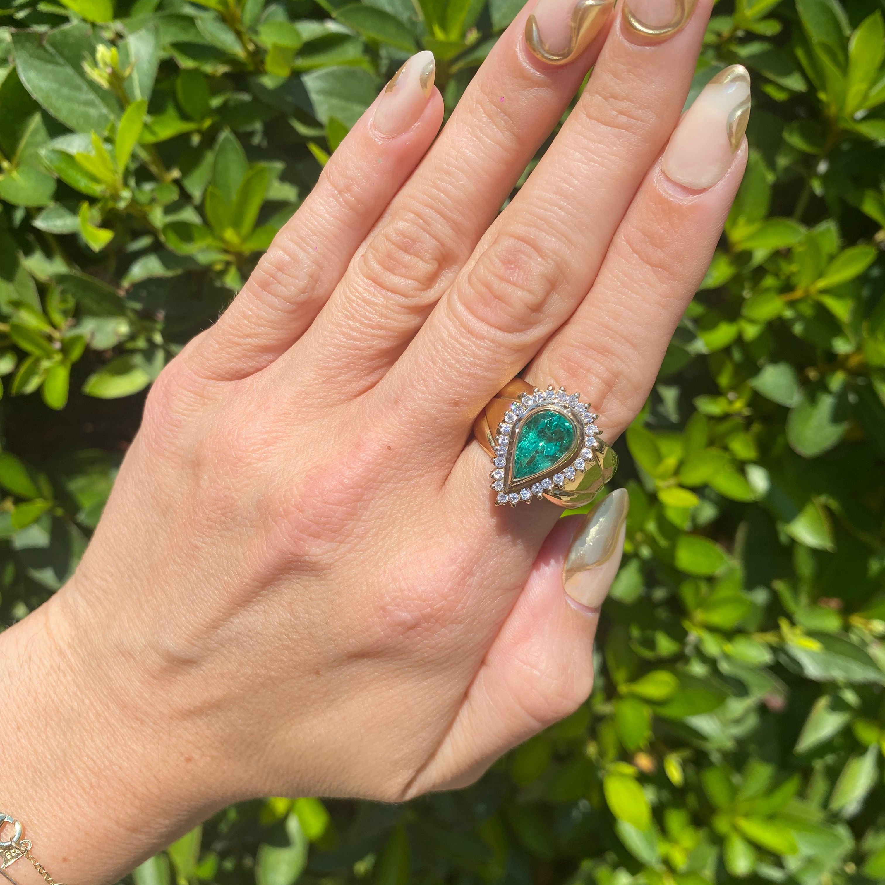 18k Yellow Gold Diamond & Emerald Ring 3.25ctw