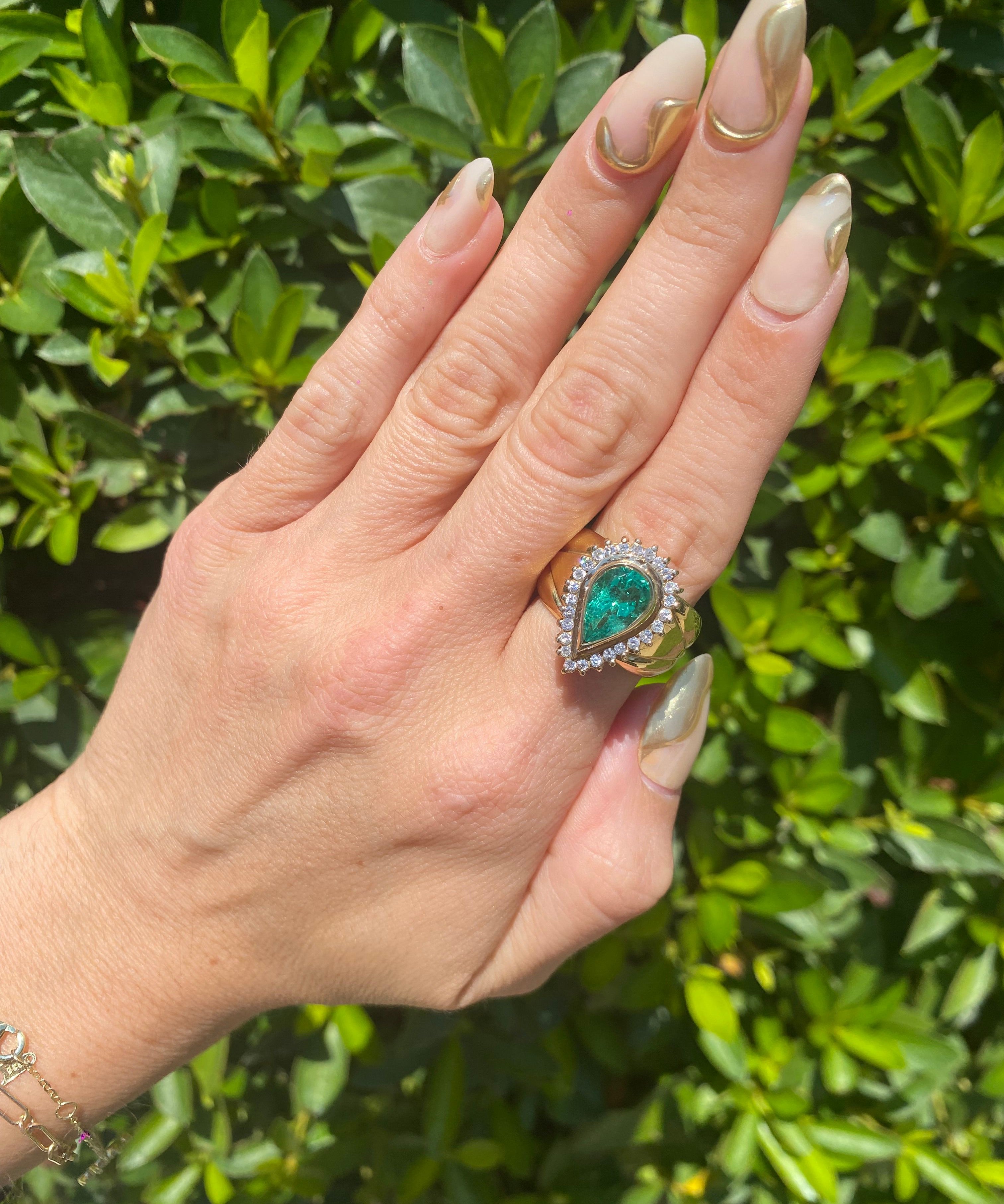 18k Yellow Gold Diamond & Emerald Ring 3.25ctw