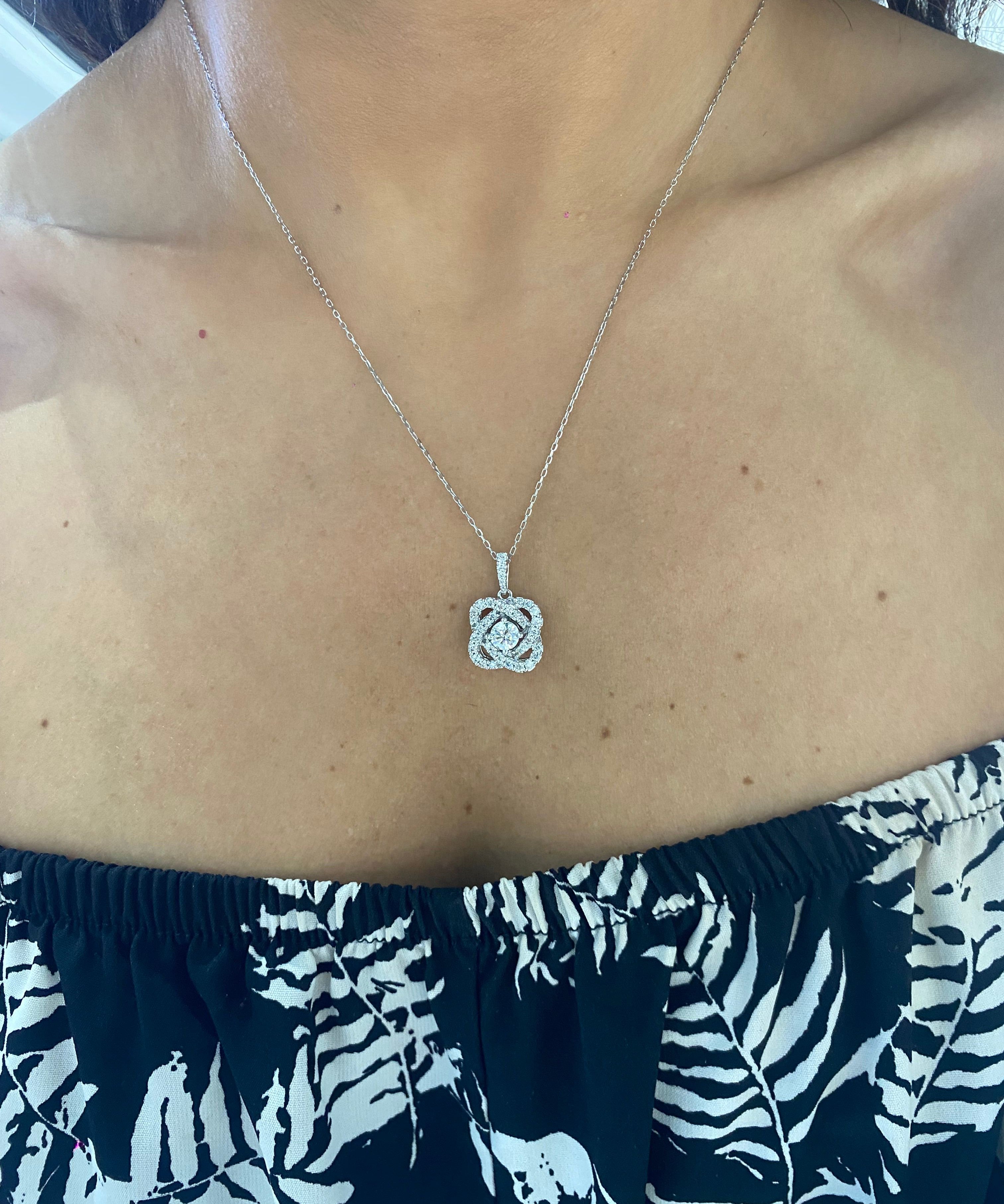 14k White Gold Diamond Necklace 0.75ctw 3.1dwt