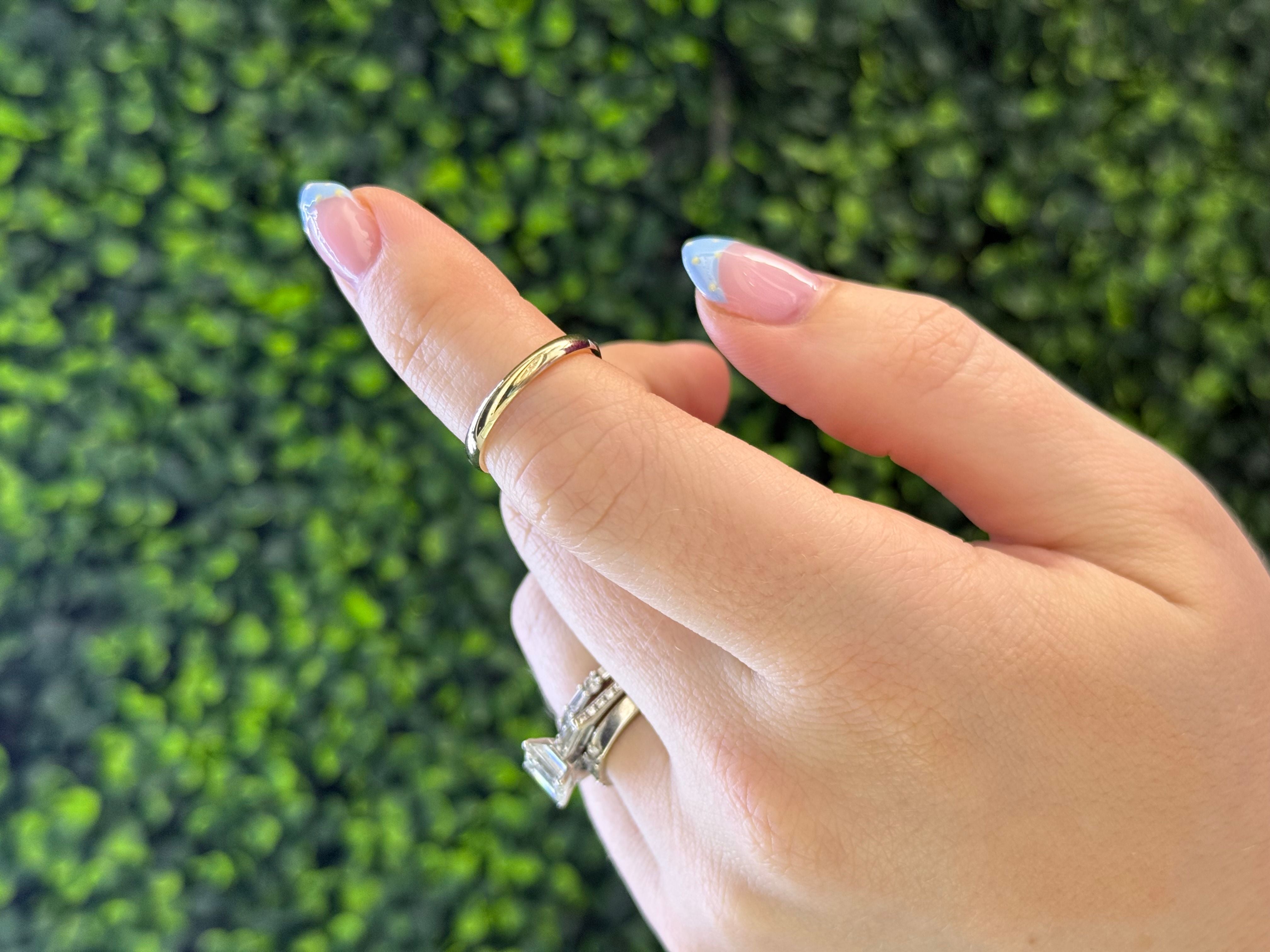 Custom 14KYG 2.5mm Wedding Band