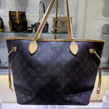 Louis Vuitton Neverfull Mm Monogram Handbag