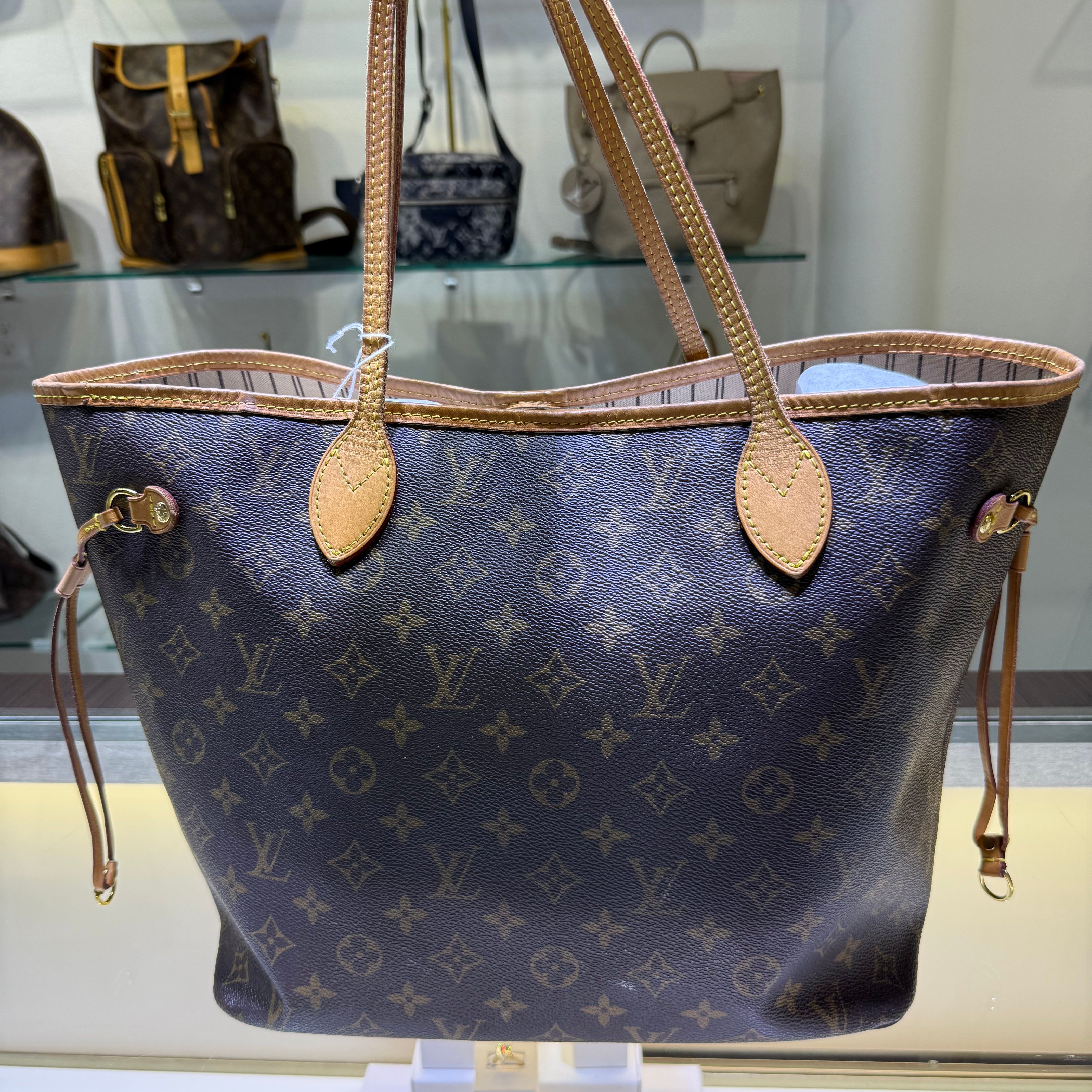 Louis Vuitton Neverfull Mm Monogram Handbag